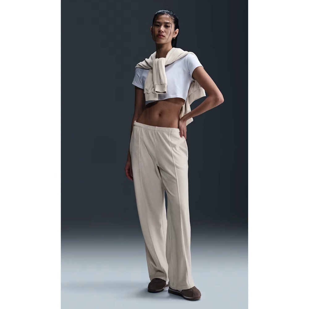 Nike Sportswear Chill Knit Mid-Rise Velour Pants Women Large Light Orewood NWT